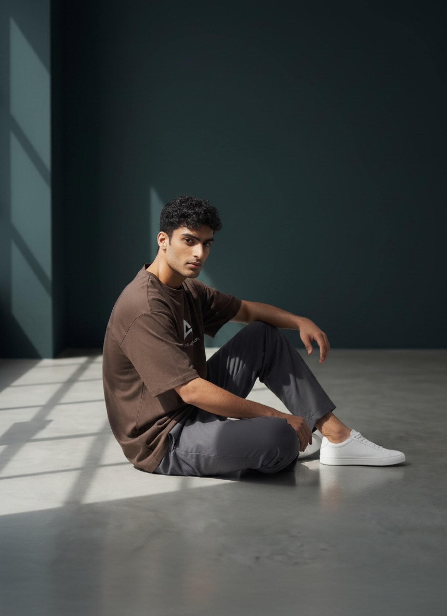 Essential Tee - Brown