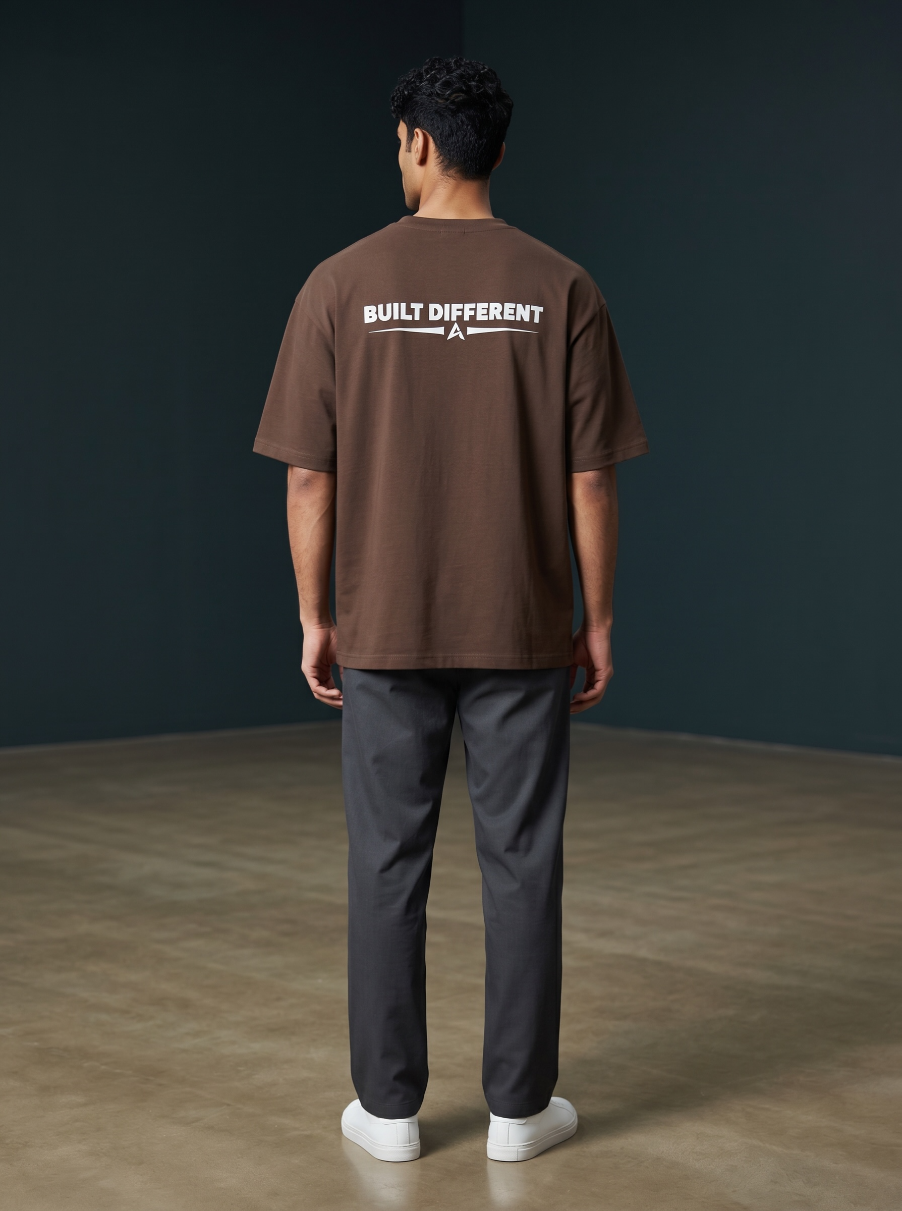 Essential Tee - Brown